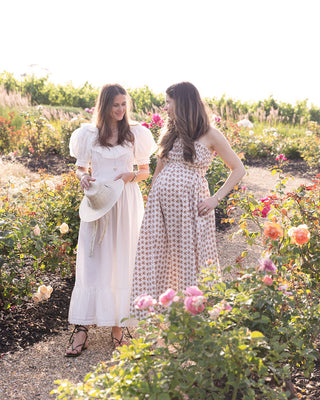 Leah and Hannah of In Kind