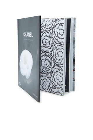 Chanel - Collection and Creations | (est. retail $40) Books Thames & Hudson   