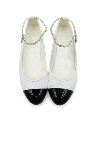 Cambon Leather Ballet Flats with Ankle Chain Flats Chanel   